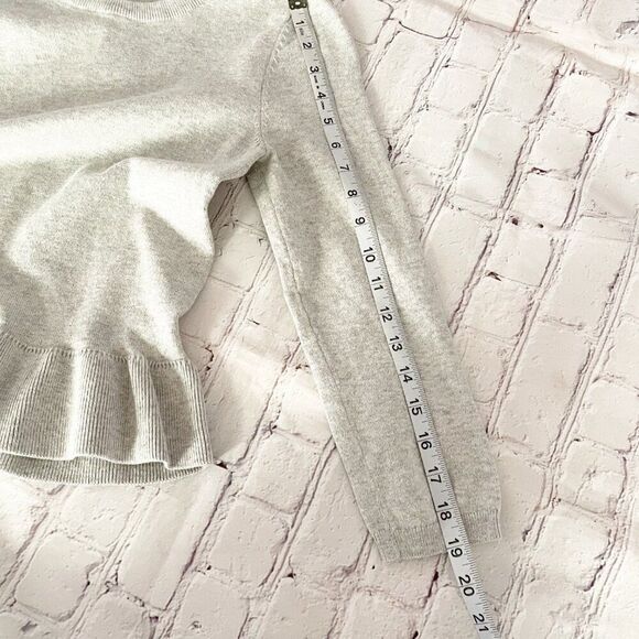 Express Gray Peplum Crew Neck Ruffle Hem Sweater S Office Wear Casual - Picture 7 of 9